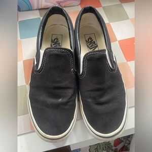 Black Vans Classic low top